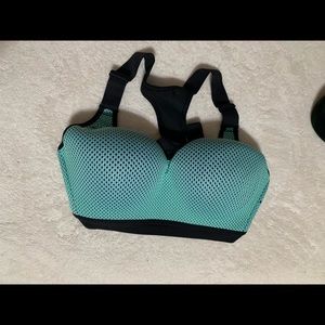 Victoria’s Secret Wired Sports Bra